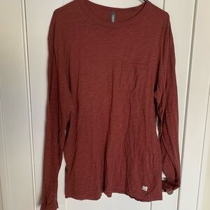 Vuori Men's Long Sleeve Red Shirt